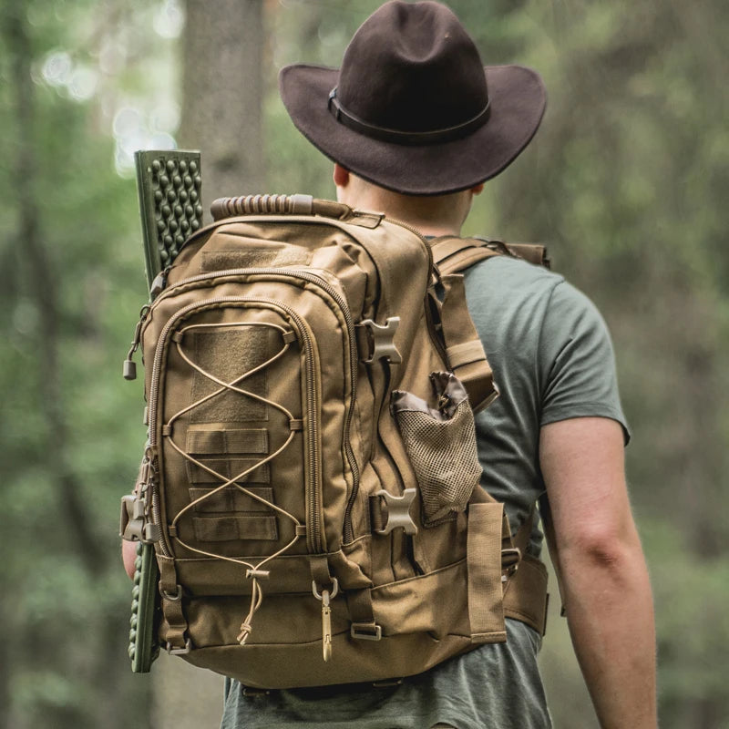 LQARMY Large Capacity Tactical Backpack For Outdoor Hiking Travel