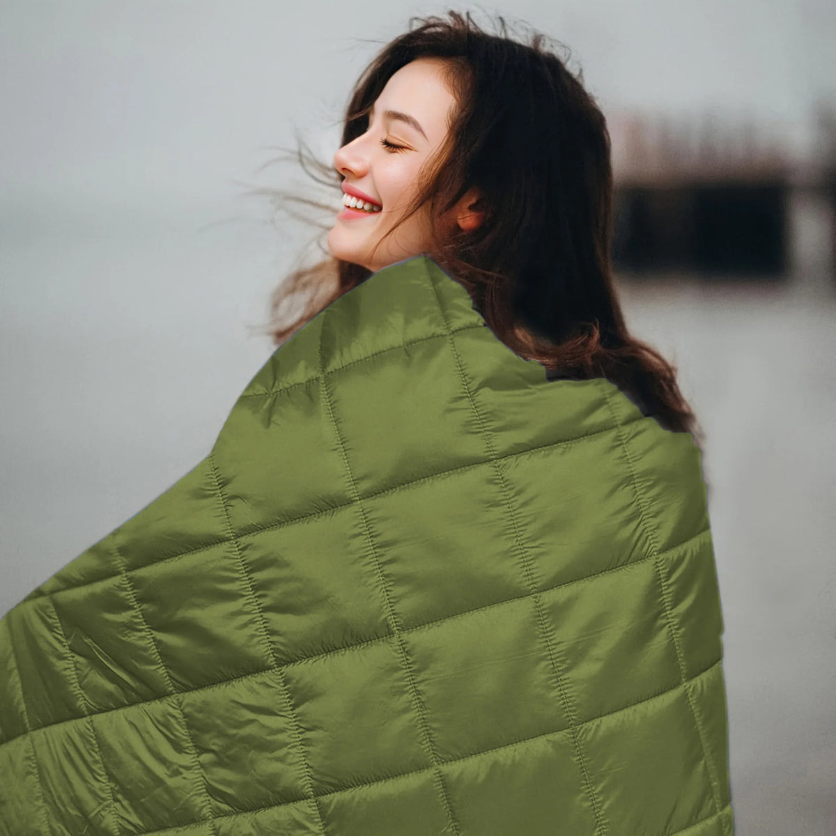 Outdoor Lightweight Down Alternative Puffy Camping Blanket For Hiking